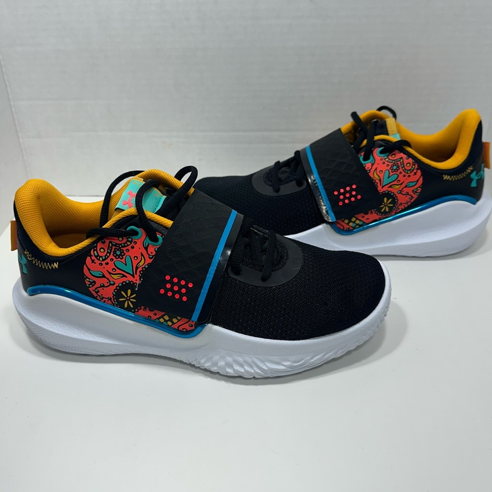 New Under Armour Flow FUTR X Mens Size 8 Día De Los Metros  Black No Box